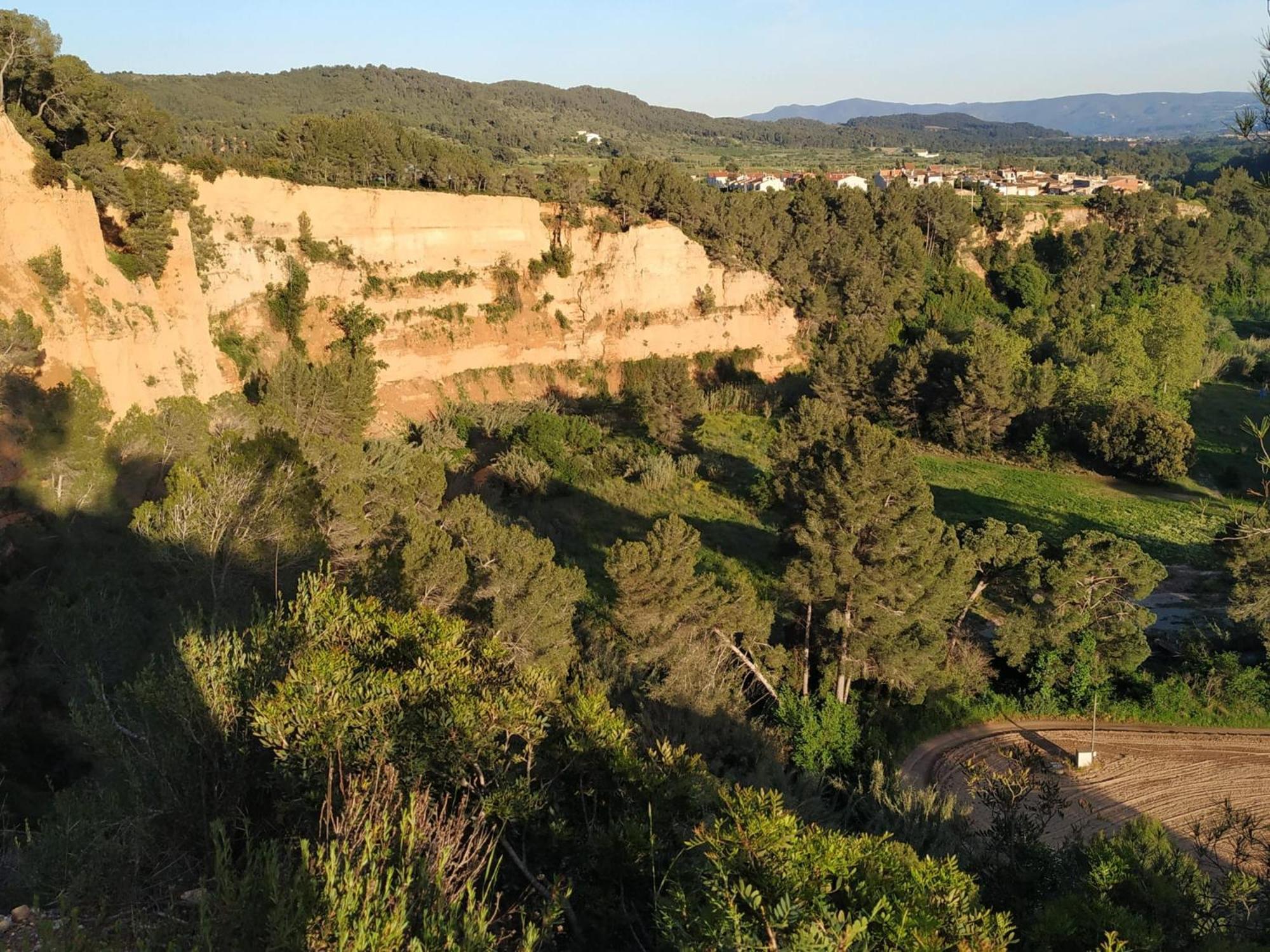 בית הארחה Piera 	La Casa Vella El Bedorc מראה חיצוני תמונה